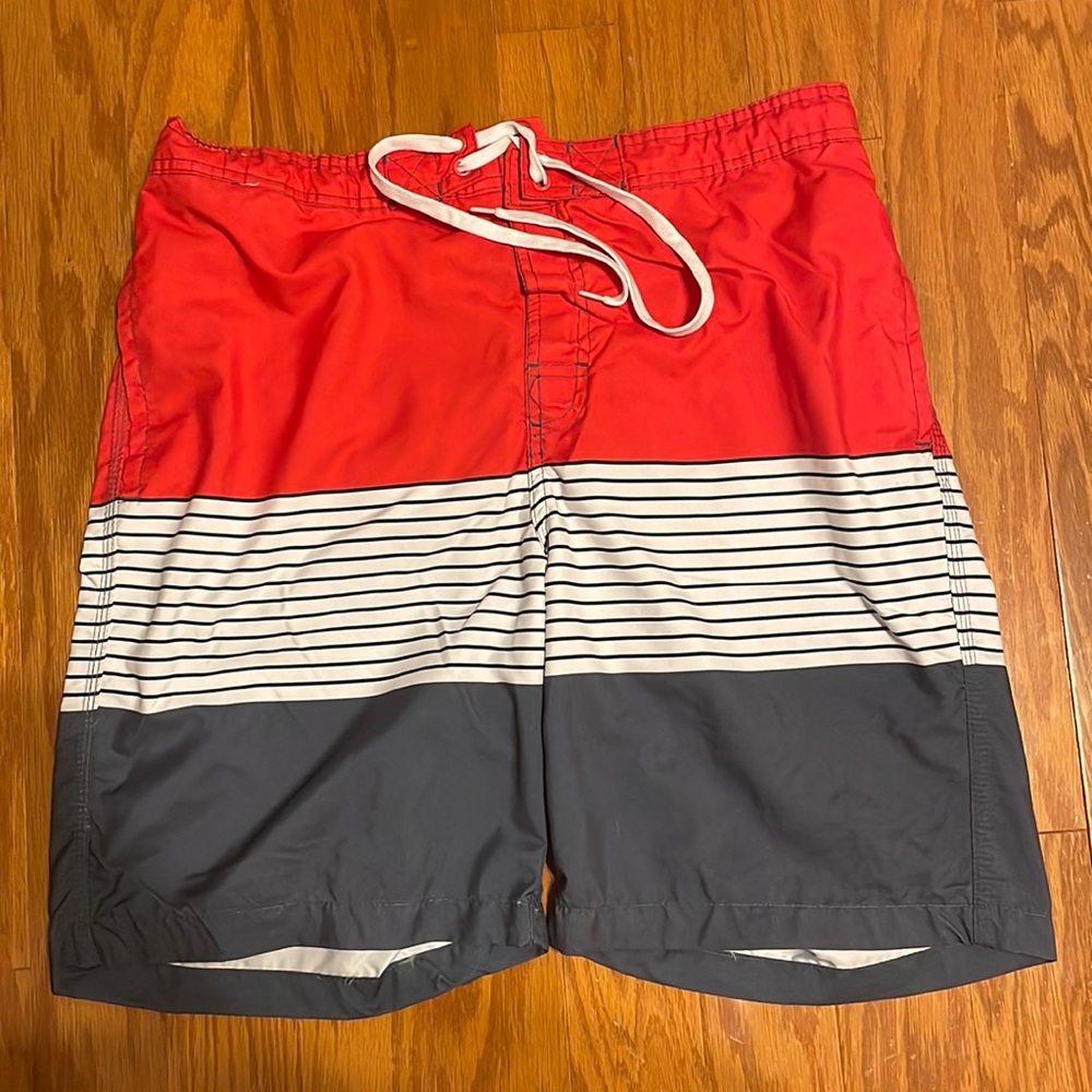 Men’s Swim Trunks Size L